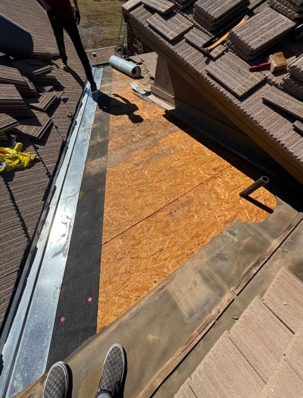 Residential roof repair work, Phoenix Valley